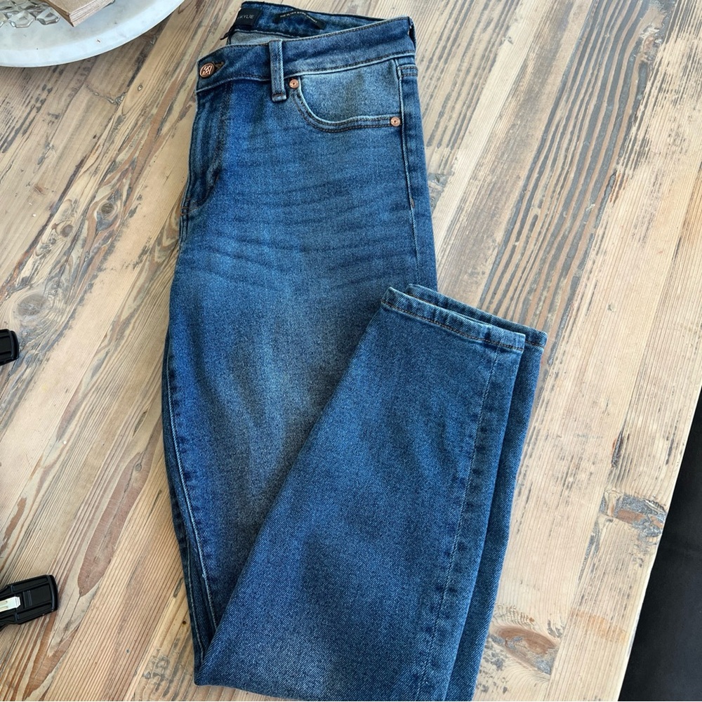 Kendall Kylie The Ultra Babe Skinny Jeans Women’s Size 7 / 28 Medium Wash NWOT - Picture 9 of 9